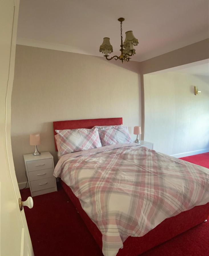 Large 4 Bedroom Home In Boston Spa Village In-Between York, Harrogate And Leeds, Sleeps 9 Εξωτερικό φωτογραφία