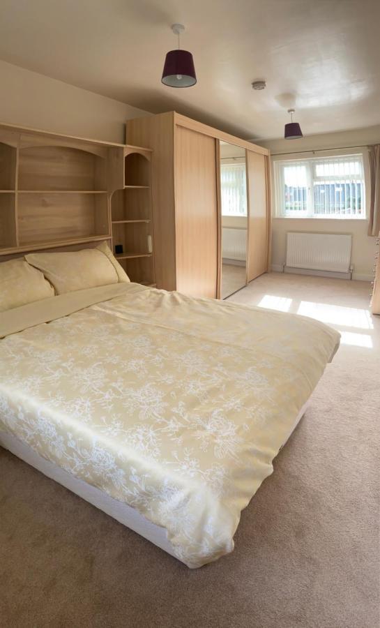 Large 4 Bedroom Home In Boston Spa Village In-Between York, Harrogate And Leeds, Sleeps 9 Εξωτερικό φωτογραφία